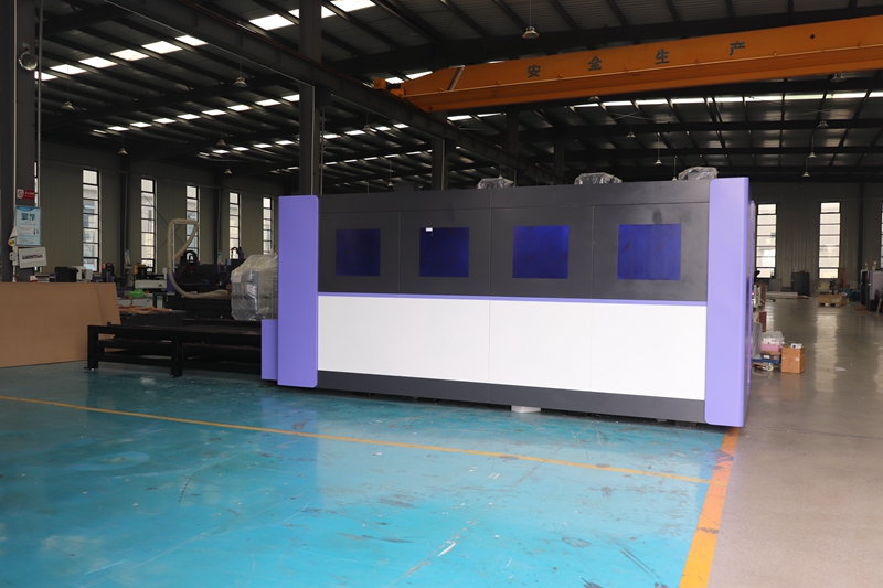 Industrial Fiber Laser Cutting Machine - Промышленная машина для резки металла с